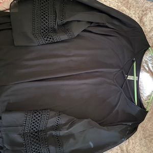 Women’s top: black